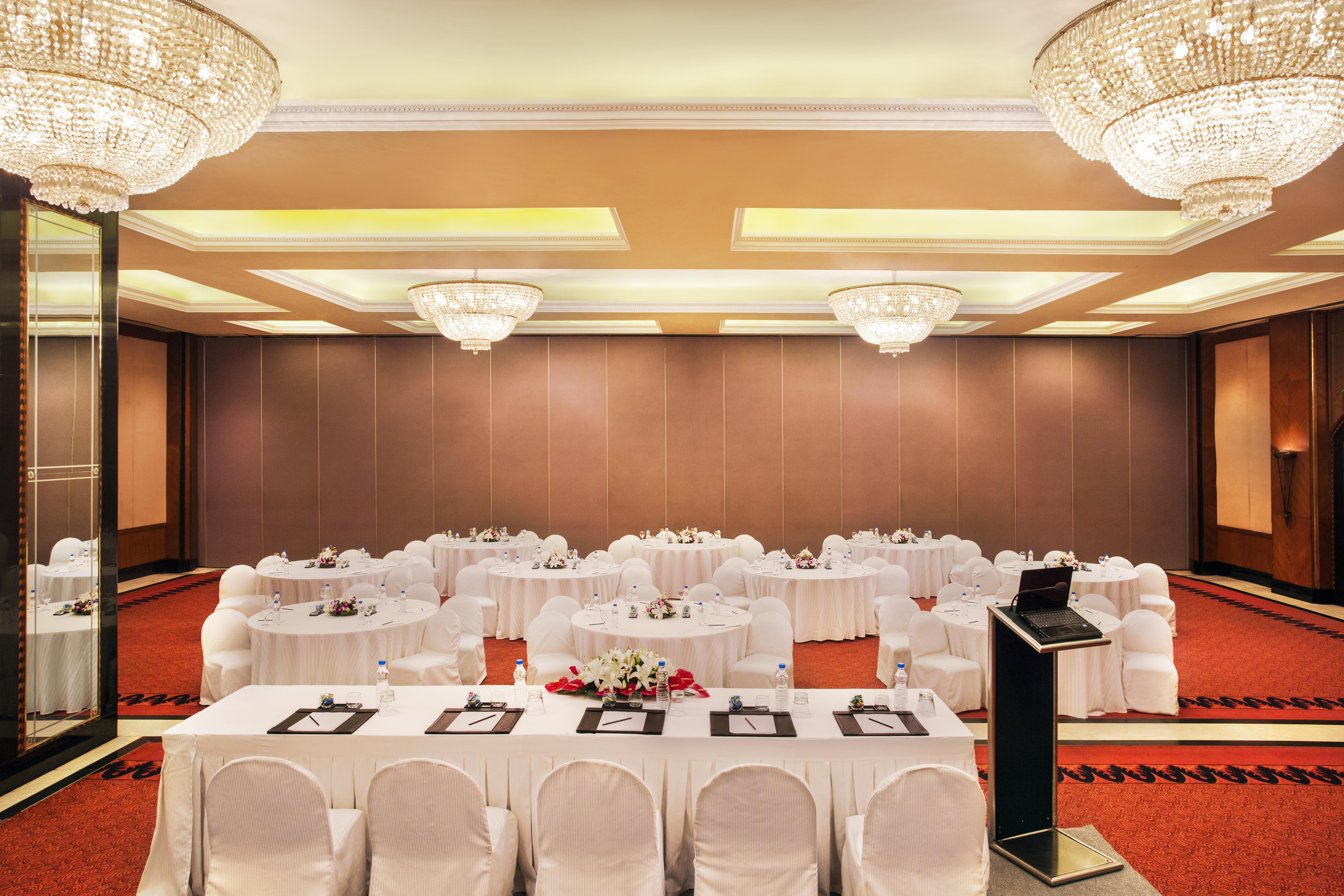 فندق إيروس نيودلهي، نهرو بلاس المظهر الخارجي الصورة The Royal Ballroom